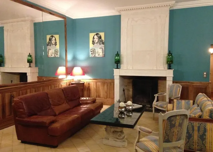 Couette-café La Des Vignerons 4*